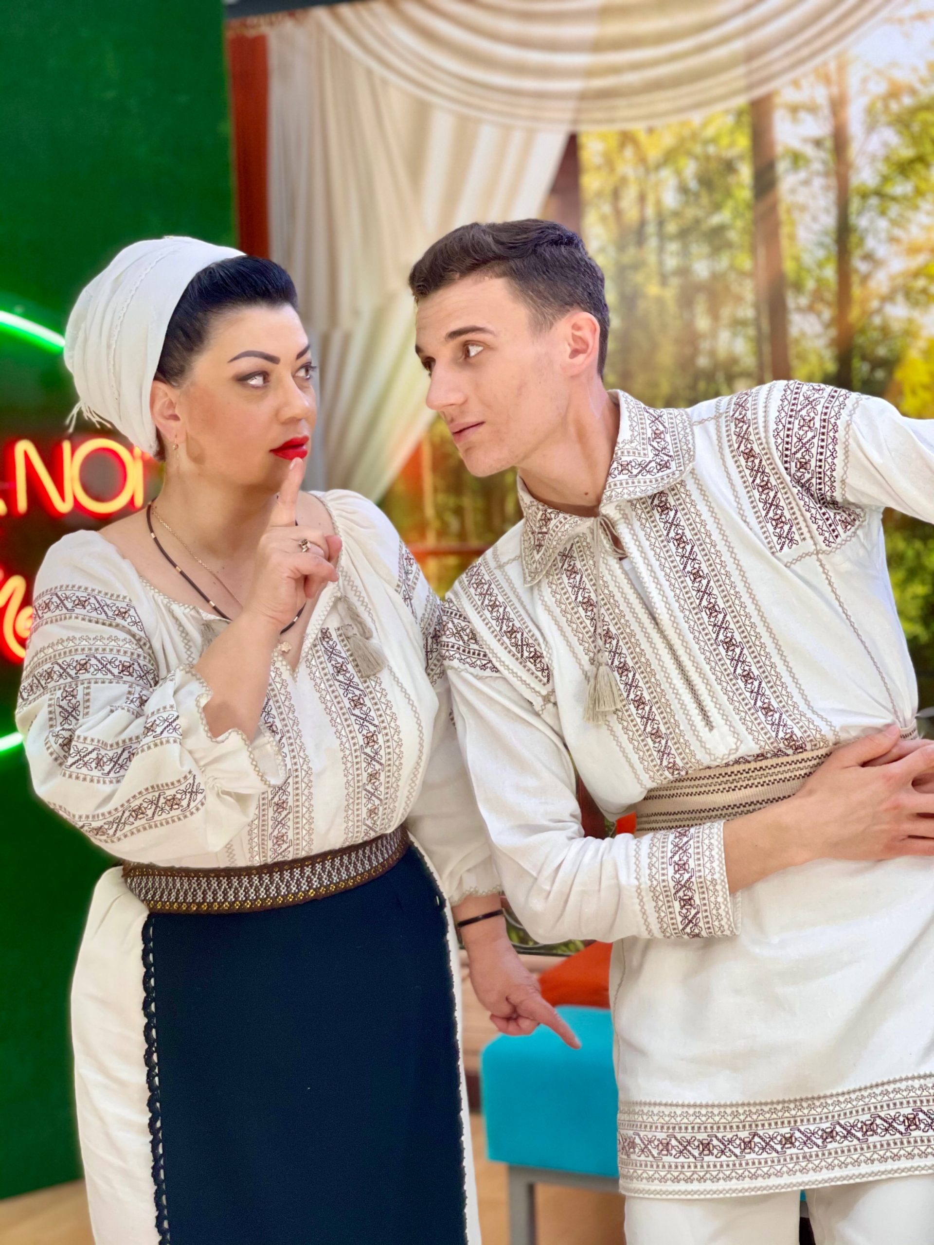 ”𝗣𝗼𝗳𝘁𝗶𝗺 𝗹𝗮 𝗡𝗼𝗶” 𝗰𝘂 𝗗𝗼𝗶𝗻𝗮 ș𝗶 𝗡𝗲𝗕𝘂𝗻𝘂 – Invitați:  MC Gootsa & Colectivul Artistic ”Iscon”